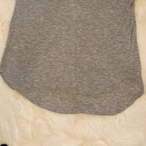 Atticute Short sleeve scoop neckline light gray w white trim soft Tee curved hem - Picture 11 of 11